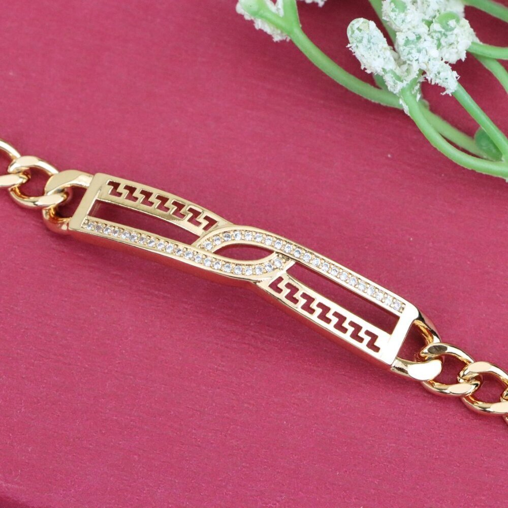 "Elegant Rose Gold Bracelet with Diamond Cutout Design, XPBL0957